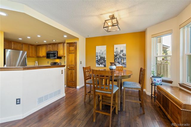 2077 E Phillips Place, Centennial, CO 80122