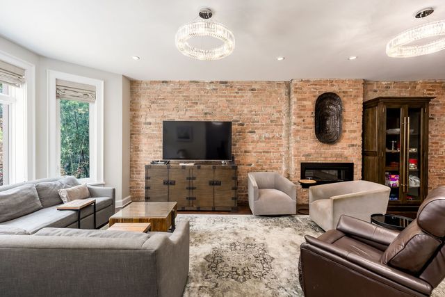 4334 N Kenmore Avenue, Chicago, IL 60613