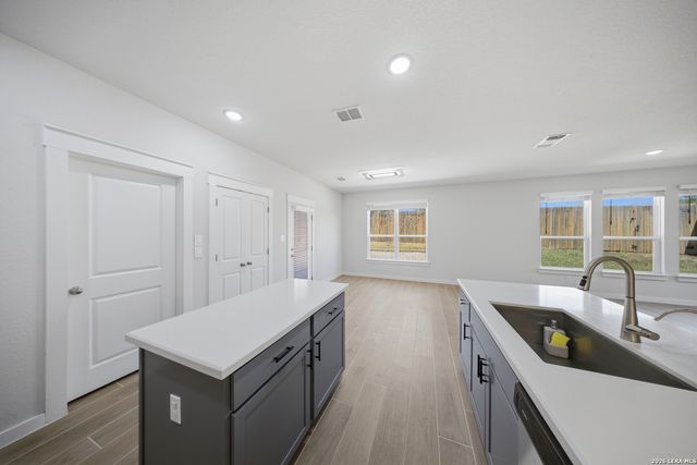 8007 Chasemont Ct, Converse, TX 78109