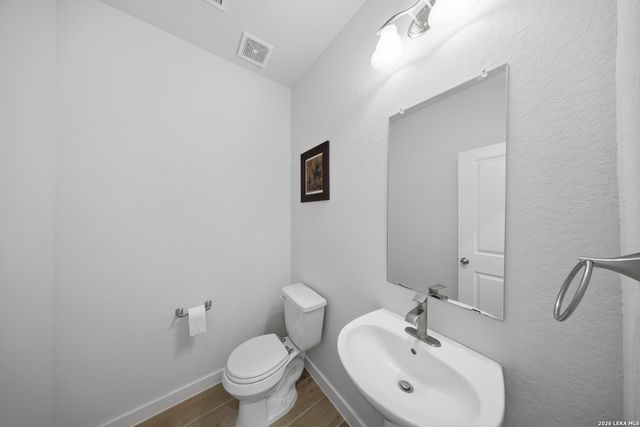 8007 Chasemont Ct, Converse, TX 78109
