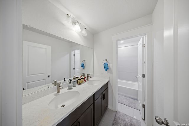 8007 Chasemont Ct, Converse, TX 78109