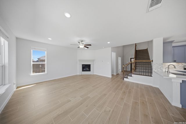 8007 Chasemont Ct, Converse, TX 78109