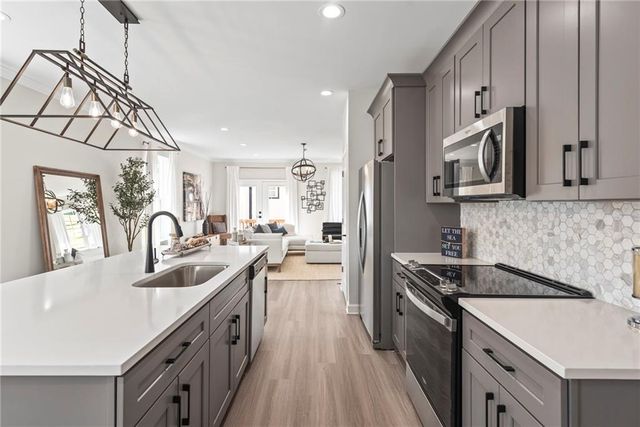 1965 Hollywood NW Road 19, Atlanta, GA 30318