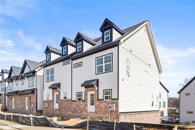 1965 Hollywood NW Road 19, Atlanta, GA 30318