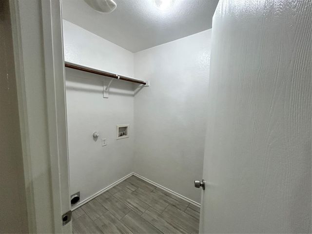 10445 Hideaway Trail, Fort Worth, TX 76131