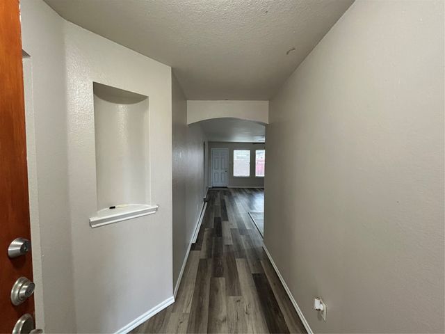 10445 Hideaway Trail, Fort Worth, TX 76131