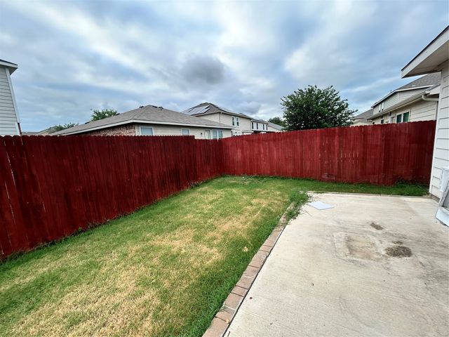 10445 Hideaway Trail, Fort Worth, TX 76131