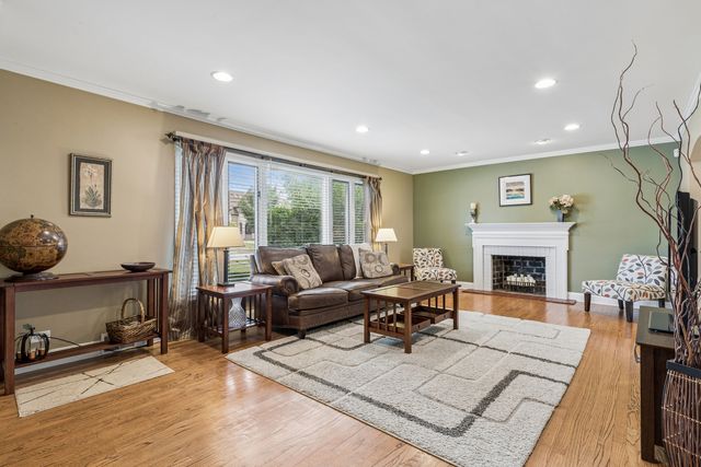 1705 Glenview Avenue, Park Ridge, IL 60068