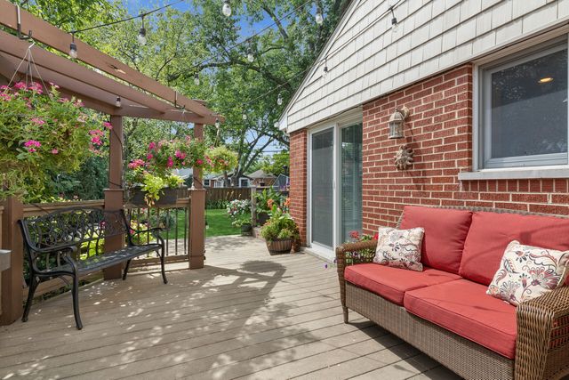 1705 Glenview Avenue, Park Ridge, IL 60068