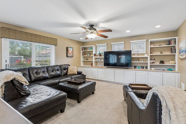 1705 Glenview Avenue, Park Ridge, IL 60068