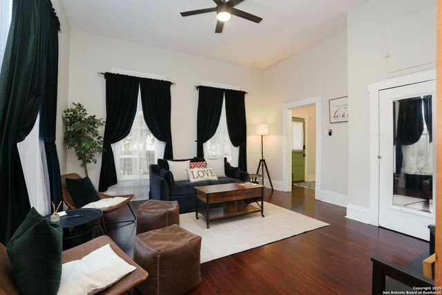 1712 N Pine, San Antonio, TX 78208