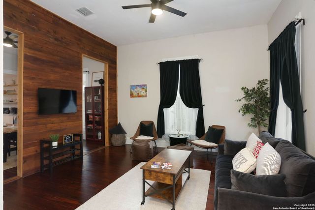 1712 N Pine, San Antonio, TX 78208