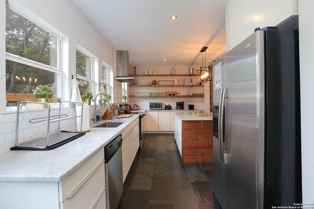 1712 N Pine, San Antonio, TX 78208