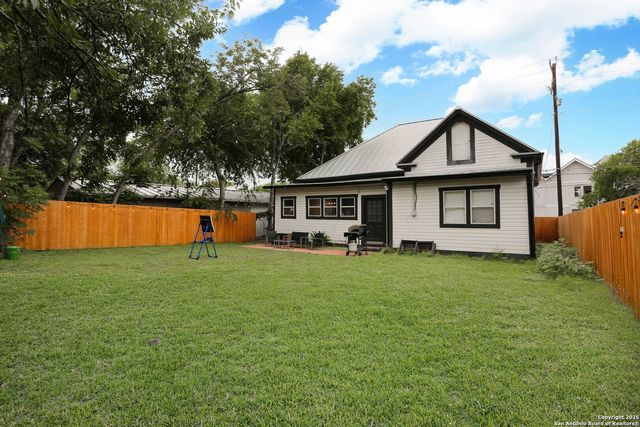 1712 N Pine, San Antonio, TX 78208