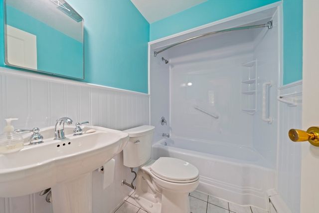 34 Birchcroft Rd, Canton, MA 02021