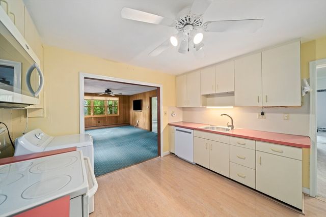 34 Birchcroft Rd, Canton, MA 02021