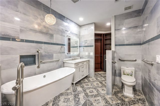 800 Royal Elm Lane, Las Vegas, NV 89144