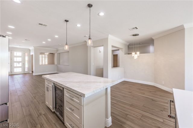 800 Royal Elm Lane, Las Vegas, NV 89144