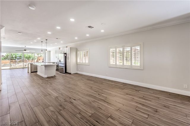 800 Royal Elm Lane, Las Vegas, NV 89144