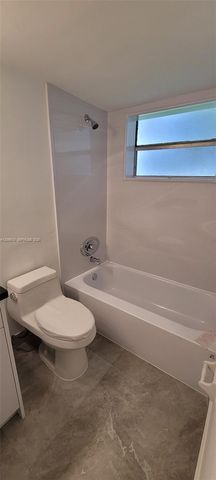 4165 SW 67th Ave 112B, Davie, FL 33314
