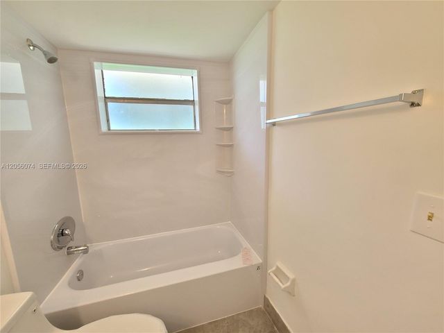 4165 SW 67th Ave 112B, Davie, FL 33314