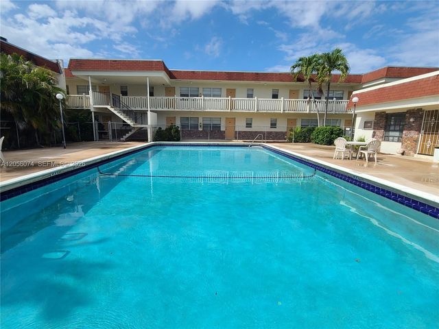 4165 SW 67th Ave 112B, Davie, FL 33314