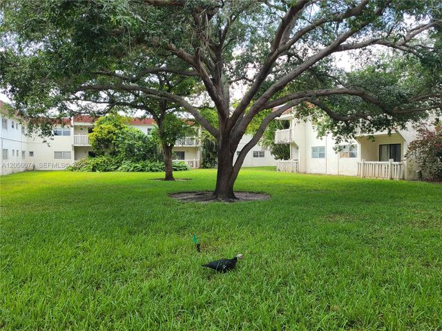 4165 SW 67th Ave 112B, Davie, FL 33314