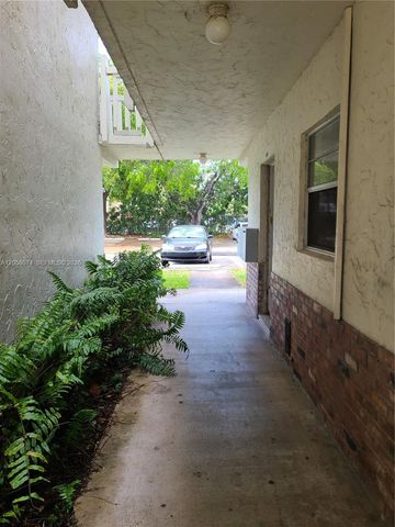 4165 SW 67th Ave 112B, Davie, FL 33314