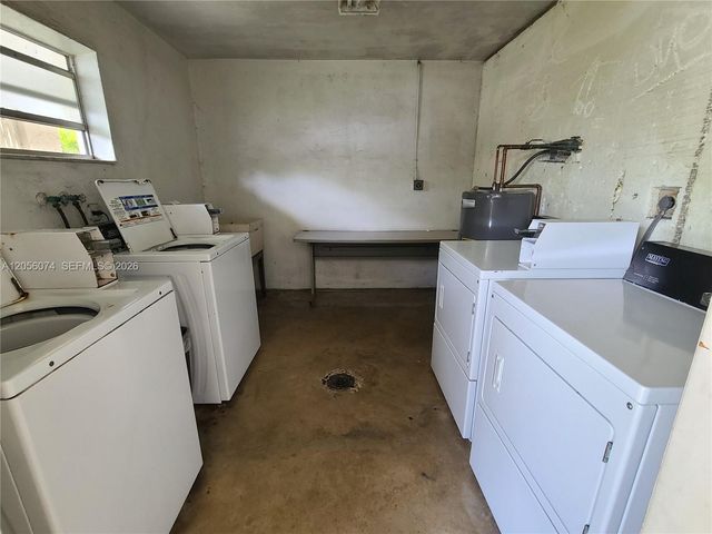 4165 SW 67th Ave 112B, Davie, FL 33314