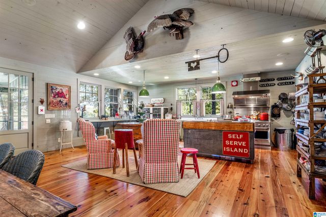 575 GUINNS COVE LANE, Hayden, AL 35079