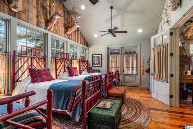 575 GUINNS COVE LANE, Hayden, AL 35079