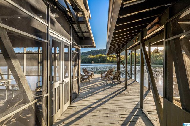 575 GUINNS COVE LANE, Hayden, AL 35079