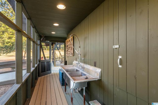 575 GUINNS COVE LANE, Hayden, AL 35079