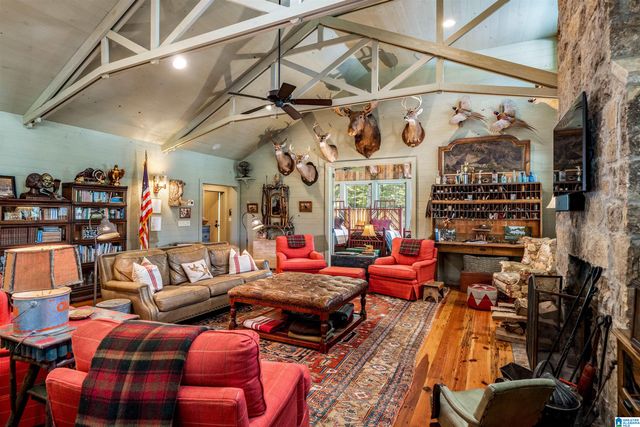 575 GUINNS COVE LANE, Hayden, AL 35079