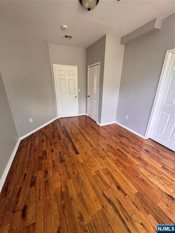 117 12th Street 2, Newark, NJ 07107