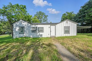 1927 S Fannin Avenue, Denison, TX 75020