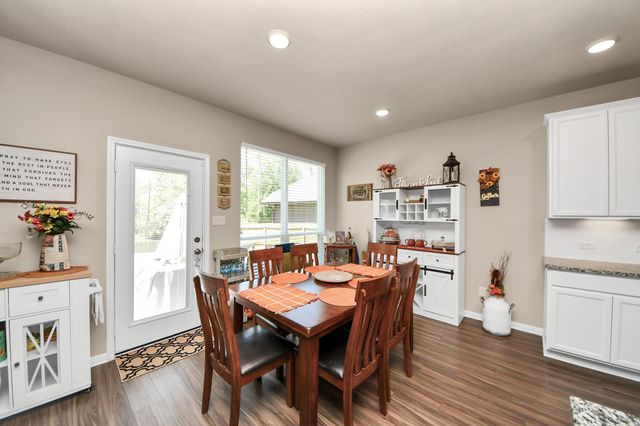 127 Worley Way, Huntsville, TX 77320