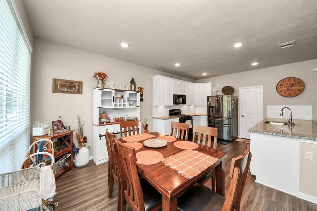 127 Worley Way, Huntsville, TX 77320