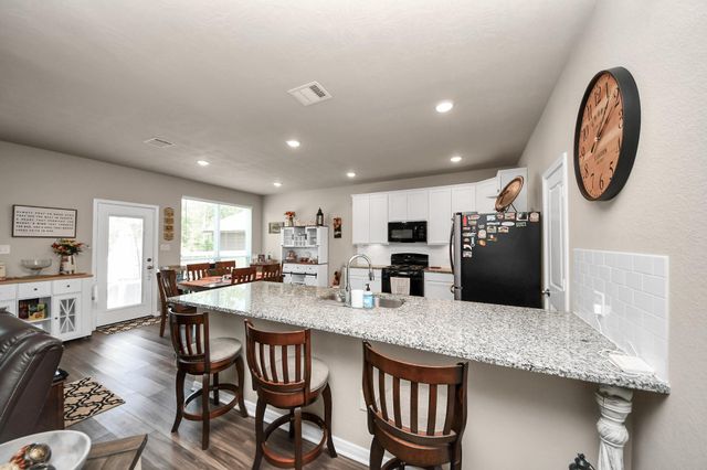 127 Worley Way, Huntsville, TX 77320