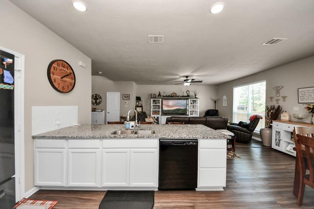 127 Worley Way, Huntsville, TX 77320