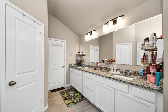 127 Worley Way, Huntsville, TX 77320