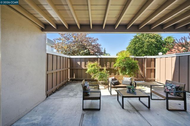 1014 Bancroft Rd, Concord, CA 94518