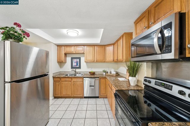 1014 Bancroft Rd, Concord, CA 94518