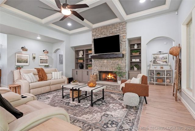 28333 E 71st Place S, Broken Arrow, OK 74014