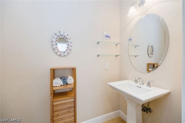 7747 Martino CIR, Naples, FL 34112
