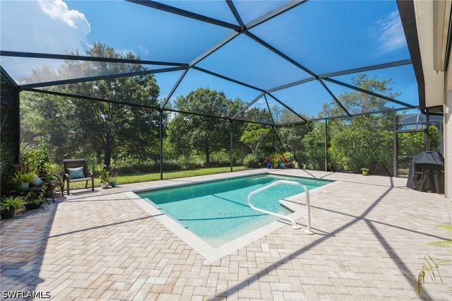 7747 Martino CIR, Naples, FL 34112