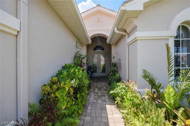 7747 Martino CIR, Naples, FL 34112