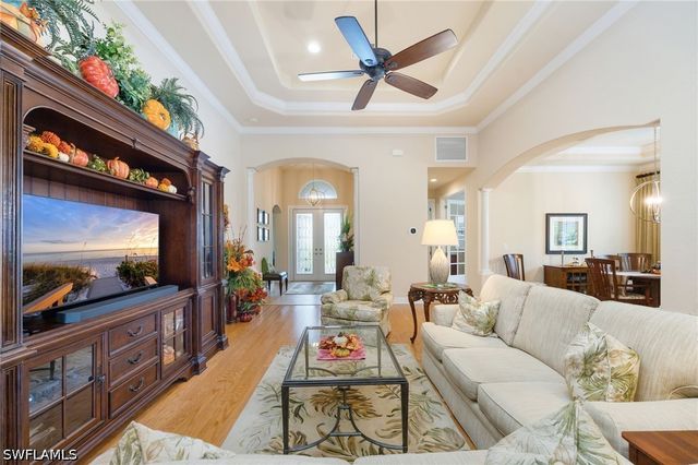 7747 Martino CIR, Naples, FL 34112