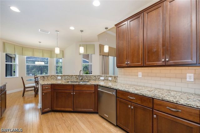 7747 Martino CIR, Naples, FL 34112