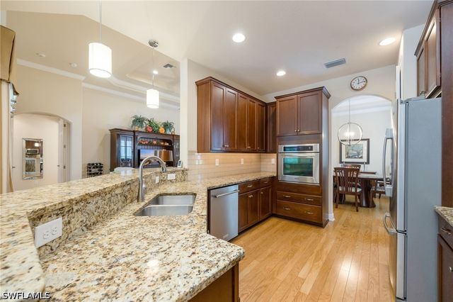 7747 Martino CIR, Naples, FL 34112